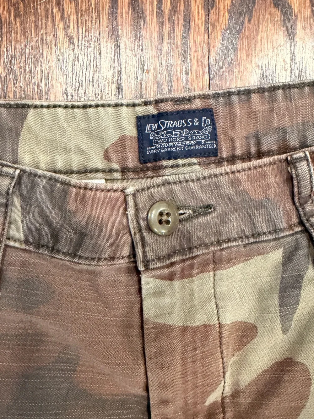 Levi Strauss & Co Two Horse Brand Men's Camo Cargo Shorts Size W30